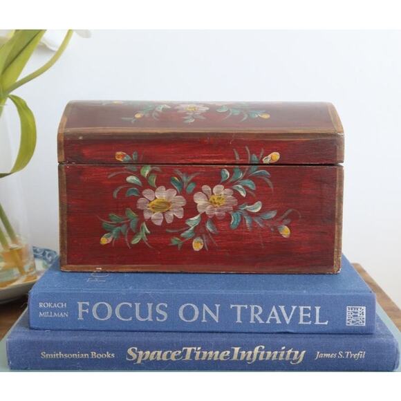 Vintage Hand Painted Wood Box Jewelry Folk Art Dresser Box Dome Lid Primitive - Picture 1 of 6